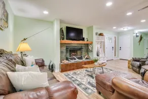 Cotter Home w/ Deck ~ 1 Mi to Big Spring Park! - Image 5