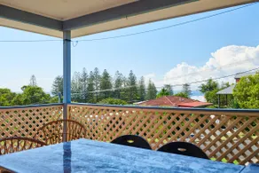 Cooinda Stuga Black Head Village - Image 3