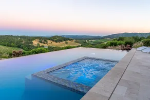 Italian Villa w/spectacular views, infinity pool, - Image 4
