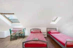 Apartment 5 - Image 2