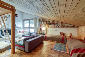 Apt Le Grenier Ski-in/Ski-out views, sleeps 7 - Happy Rentals - Image 2