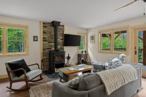 Wander In | Close to Mount Snow & Stratton - Image 2