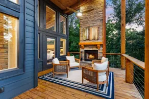 Cozy Modern Cabin for the Perfect Spring Getaway - Image 4
