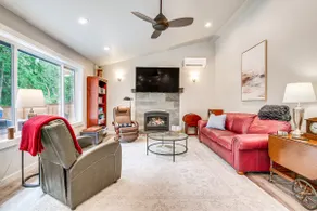 Freeland Retreat - Deck, Fire Pit & Beach Access! - Image 4