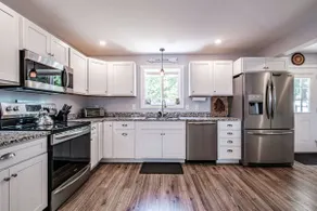 Modern Home w. Sebago Lake views + water amenities - Image 4