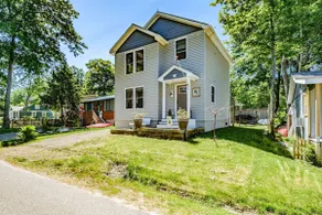 Modern Home w. Sebago Lake views + water amenities - Image 2