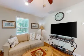 Inviting waterfront cottage with balcony, firepit, marsh views, & washer/dryer - Image 3