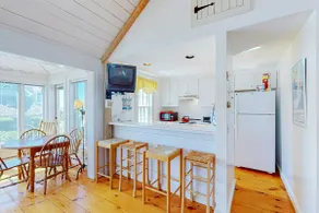 Seaside Charm Near Beach & New Seabury Resort - Image 5