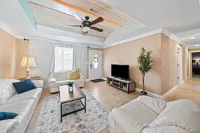 11-> MelbBeach | Pool | PingPong | FireTable | BBQ | KingBed - Image 2