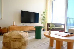 Classy | Modern | Perfect for F1 Visitors - Image 4