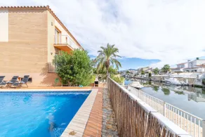 Jouvacations Villa 2 Freser con piscina compartida - Image 4