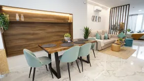 Modern luxury Airbnb in Valencia - Image 3