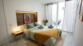 Modern luxury Airbnb in Valencia - Image 2