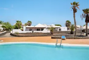 Maison de vacances 'Love For Lanzarote Holidays House' avec piscine partagée, Wi-Fi et climatisation - Image 3