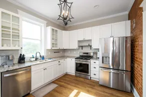 Ludlow Lodge with City Views - Image 4