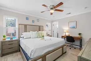 Palm Harbor Oasis: Luxe Spa & Pool Retreat - Image 5