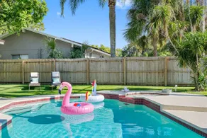 Palm Harbor Oasis: Luxe Spa & Pool Retreat - Image 2