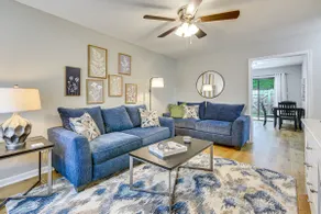 High Point Townhome w/ Patio, 1 Mi to Main Street! - Image 4