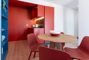 Deluxe Boathouse Style Apartment with Ocean View - Image 5