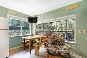 Tuckasegee River Cottage, firepit, hot tub, AC - Image 4