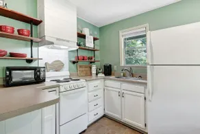 Tuckasegee River Cottage, firepit, hot tub, AC - Image 5