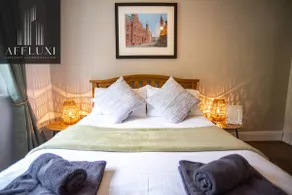 Ironbridge Hot Tub Retreat - Sleeps 10 - Image 3