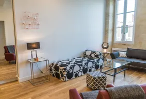 Spacious 2-room contemporary chic – Geometry - Image 5