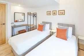 Host & Stay - Sunshine Cottage - Image 3