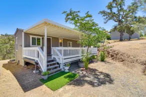 La Grange Home w/ Covered Patio & Gas Grill! - Image 3