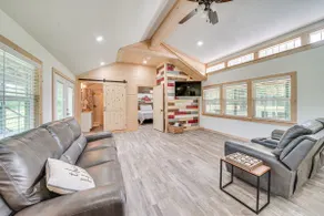 Broken Bow Cabin on 15 Acres w/ Stocked Fish Pond! - Image 4