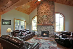 Peaceful Cabin w/ Mountain View, Fire pit & Games - Image 4