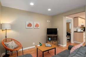 #StayinMyDistrict St Johns Forest Park Apt - Image 2