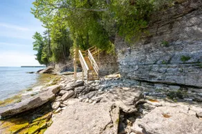 Lake Michigan Cabin · Private Shoreline - Image 2