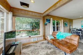 1BR oceanfront getaway with patio and deck - Image 5