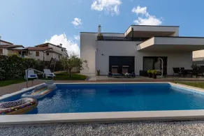 App ana with shared pool and jacuzzi - Image 4