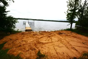Great Swimming Beach- Huge Yard- Amenities & More! - Image 2