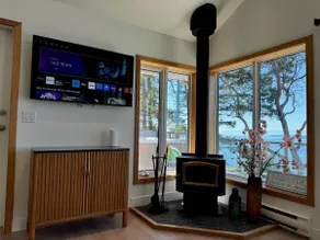 The Cottage over looking Salish Sea and occasional - Image 3
