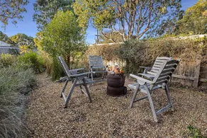 Neptune - Tranquil 3BR Retreat 300m from water - Image 4