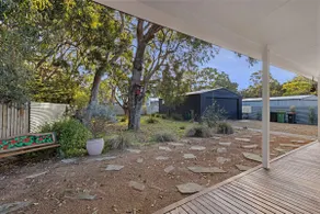 Neptune - Tranquil 3BR Retreat 300m from water - Image 3