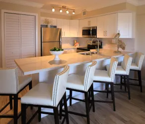 Key Largo 2BR - Ocean View, Beach & Pool - Image 3