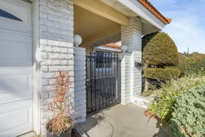 Spacious House, Central, All Amenities - Image 2