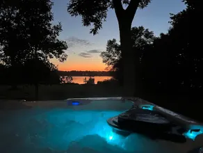 Lakefront Retreat: Sauna, Hot Tub, Firepit & More - Image 2