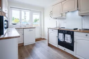 Clover - 2 Bedroom Cottage - Begelly - Image 3
