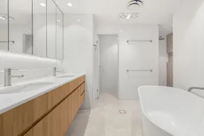 4 BED Superior Apartments - Image 5