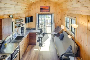 Deck & Grill: Lake of the Ozarks Cabin in Warsaw - Image 3