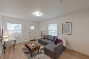 #StayInMyDistrict Coos Bay Primrose Cottage - Image 2