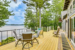 Lakefront New London Retreat w/ Dock & Hot Tub! - Image 2