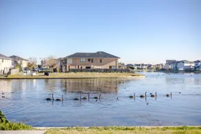 StayAU Magnificent Lakefront Villa Stunning Views - Image 2