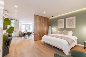 SariStays Valencia Urban Chic Loft - Image 2