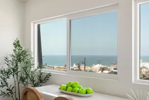 Ocean Views! 3 Mins Walk to Strand&Beach + Parking - Image 4